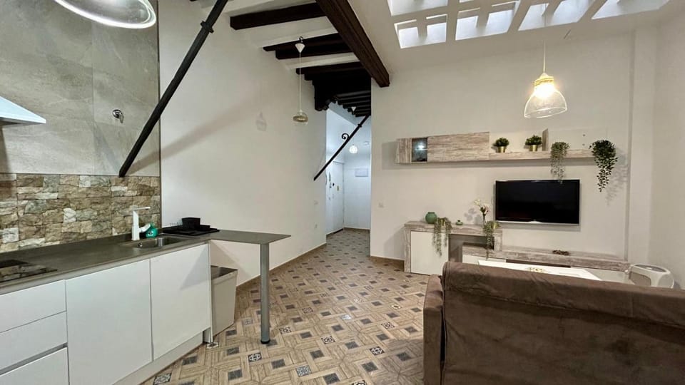 Kitchen or kitchenette, Living room