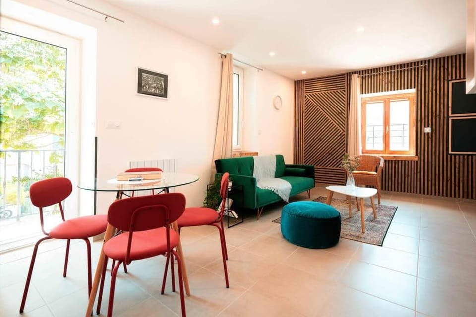 Living room, Dining area