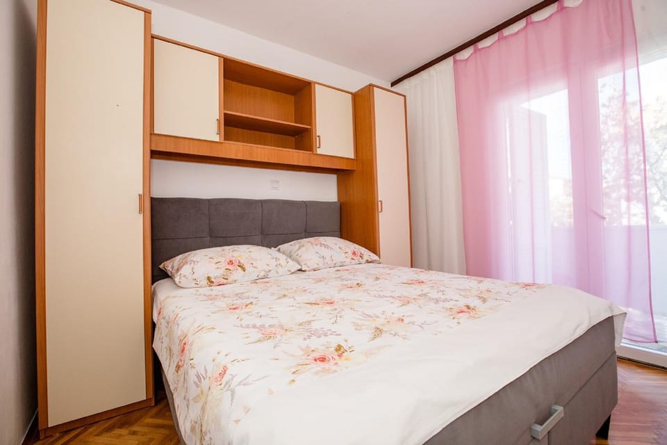 Apartments Zora Apartment in Lopar