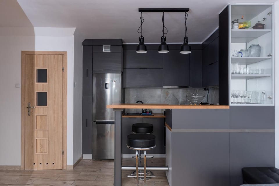 Kitchen or kitchenette, oven, stove
