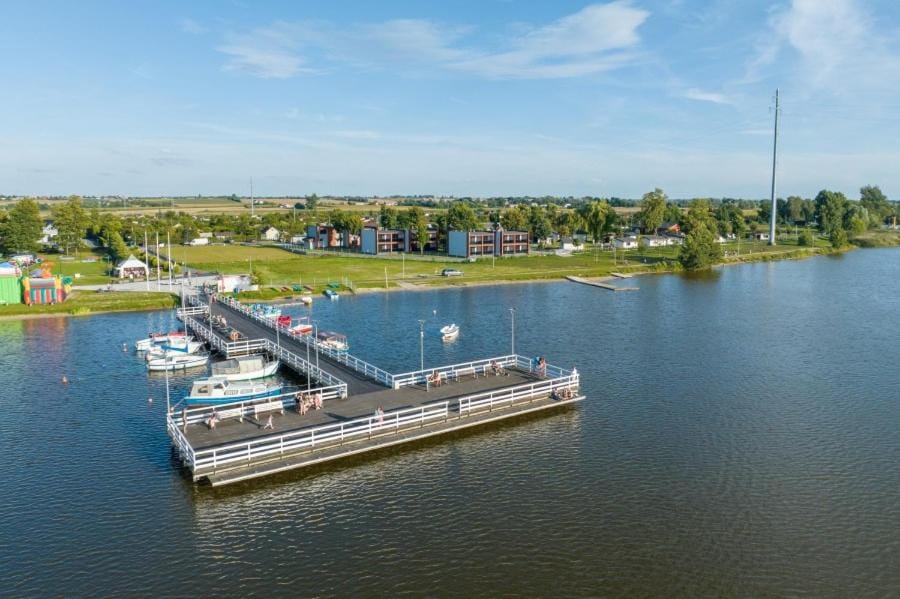 Nearby landmark, Natural landscape, Activities, Bird's eye view, Lake view