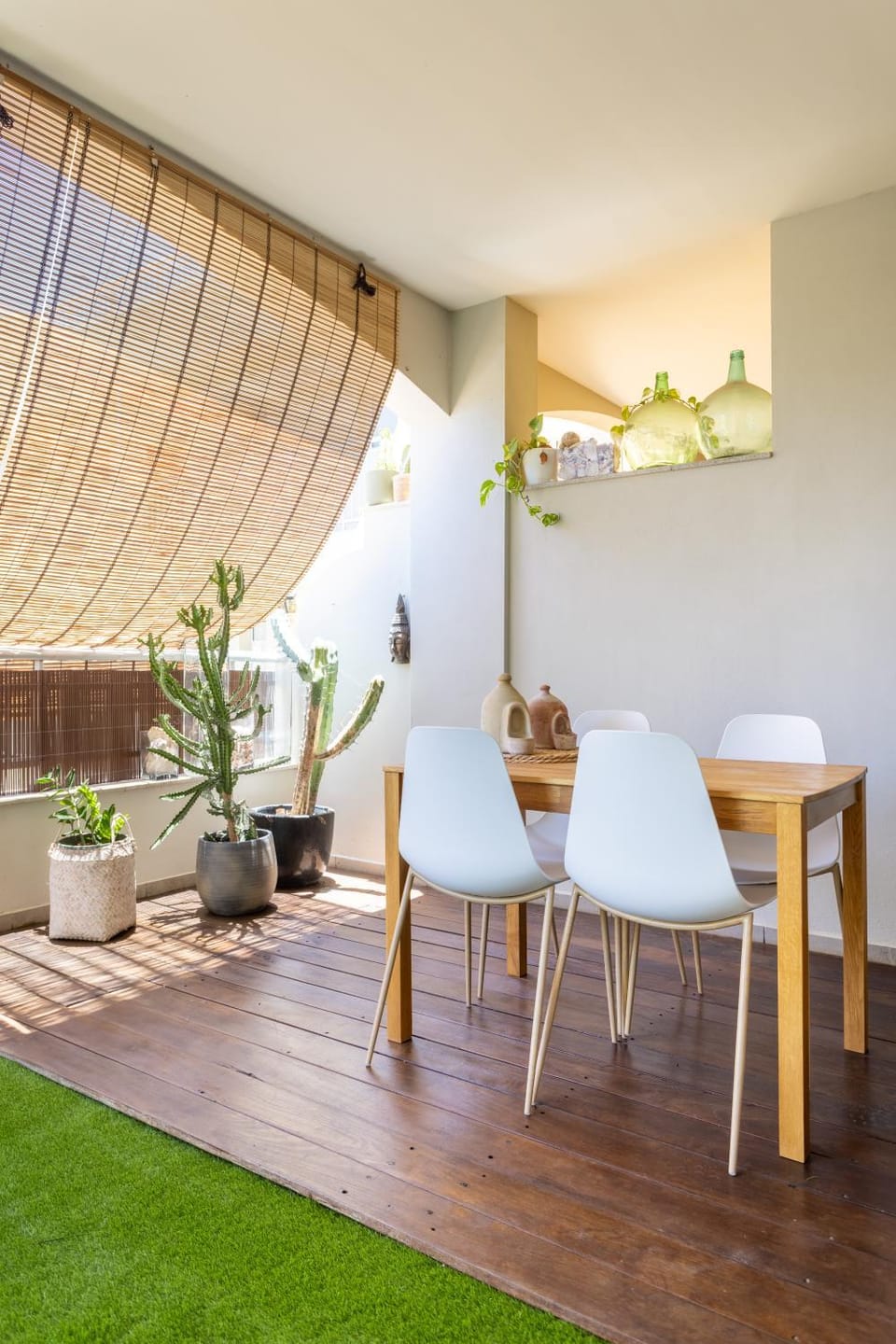Patio, Dining area