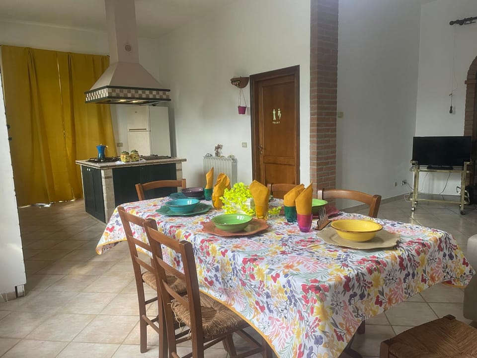 Kitchen or kitchenette, oven, stove