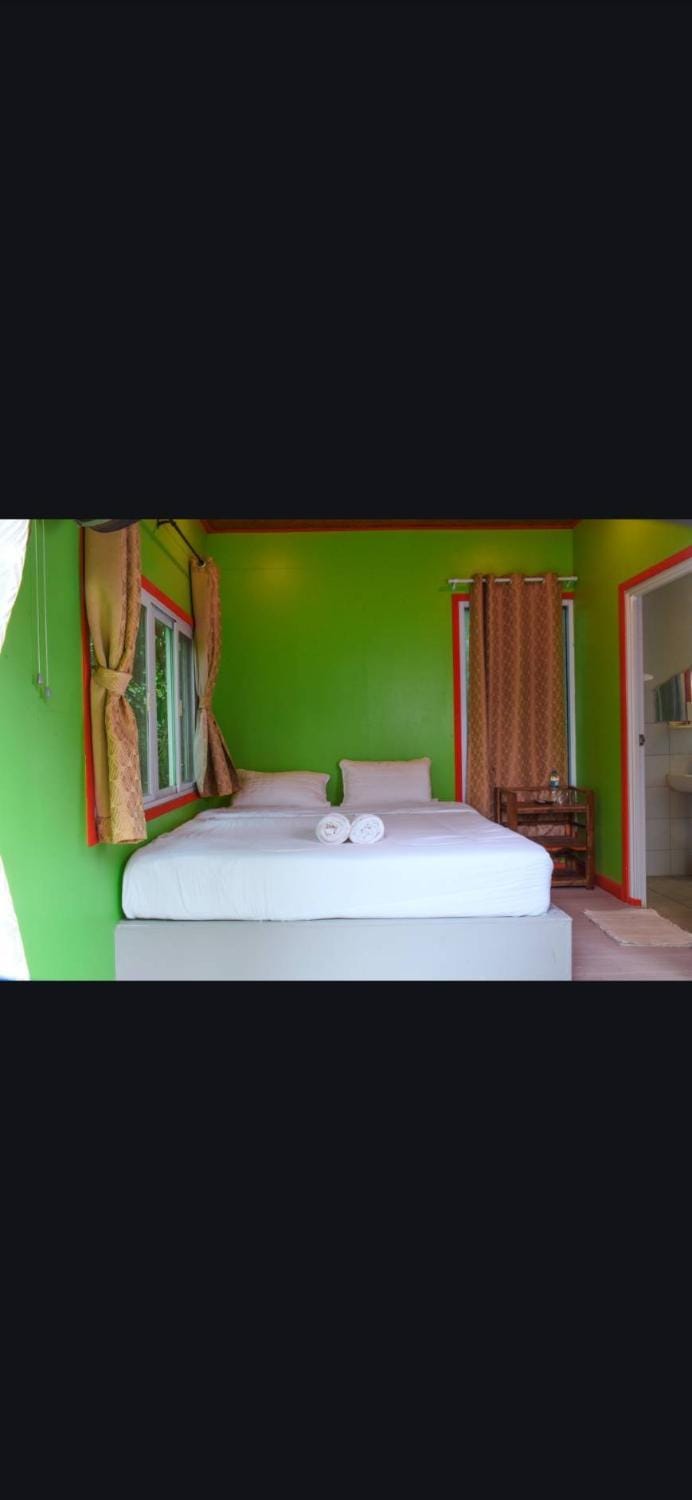 Khlong sok camp Campground/ 
RV Resort in Khlong Sok