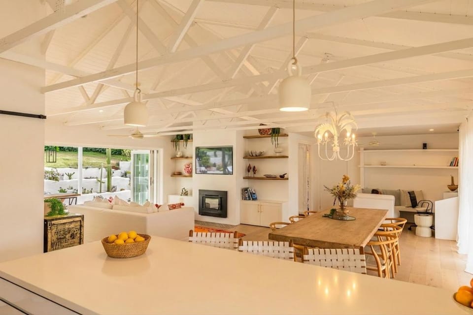 Tropical Hideaway Inspired by Palm Springs in Lennox Head House in Lennox Head