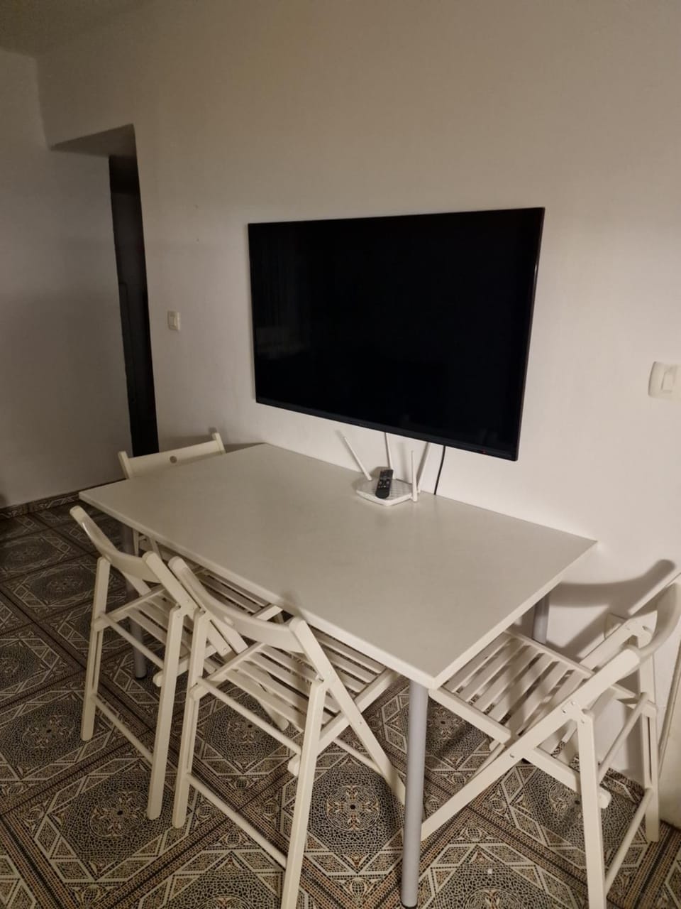 TV and multimedia, Dining area, Evening entertainment