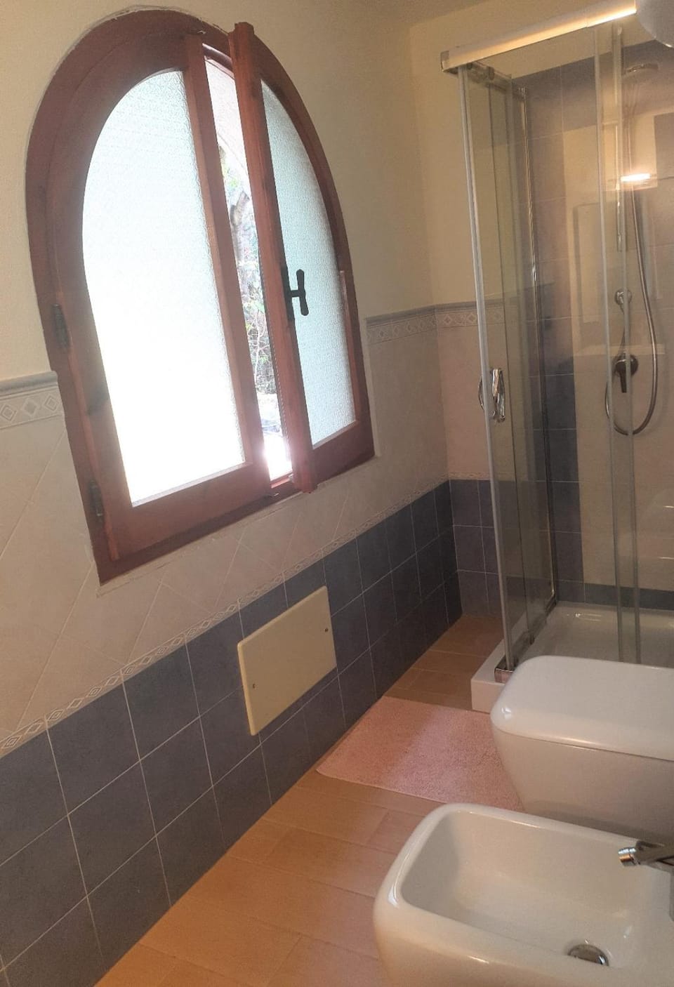 Shower, Toilet, bidet