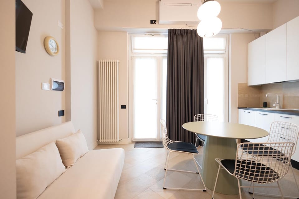 Kitchen or kitchenette, Living room, Dining area