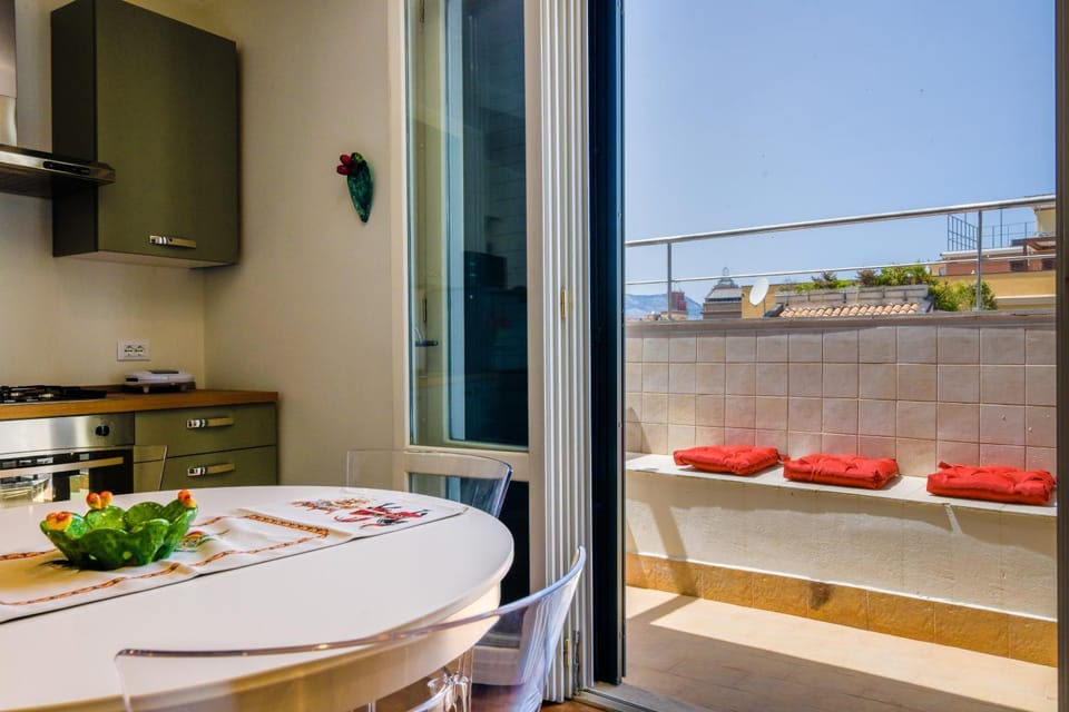 Balcony/Terrace, Kitchen or kitchenette