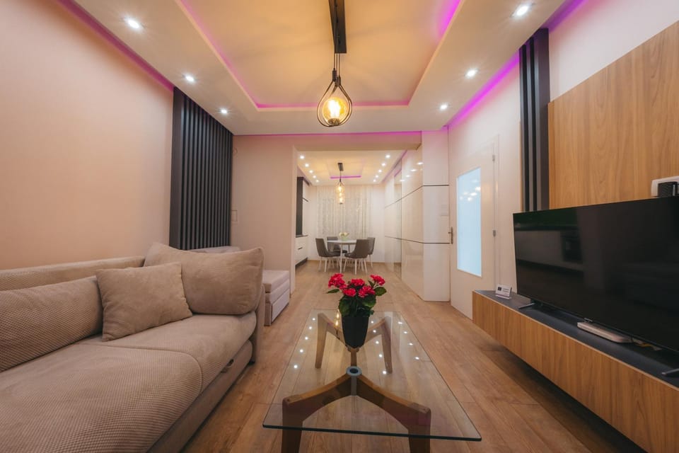 TV and multimedia, Living room, Seating area