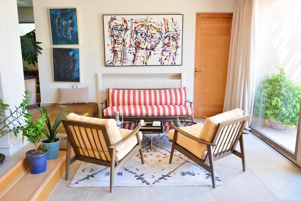 Patio, Living room, Seating area, Dining area