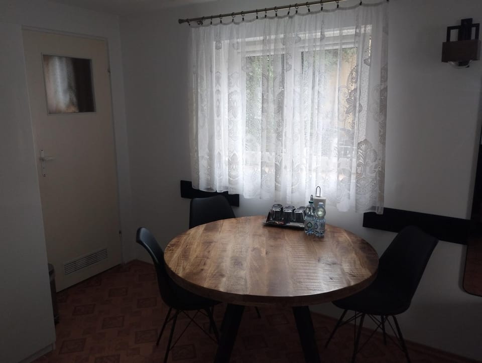 pokój parterowy 200 metrów od morza Apartment in Miedzyzdroje
