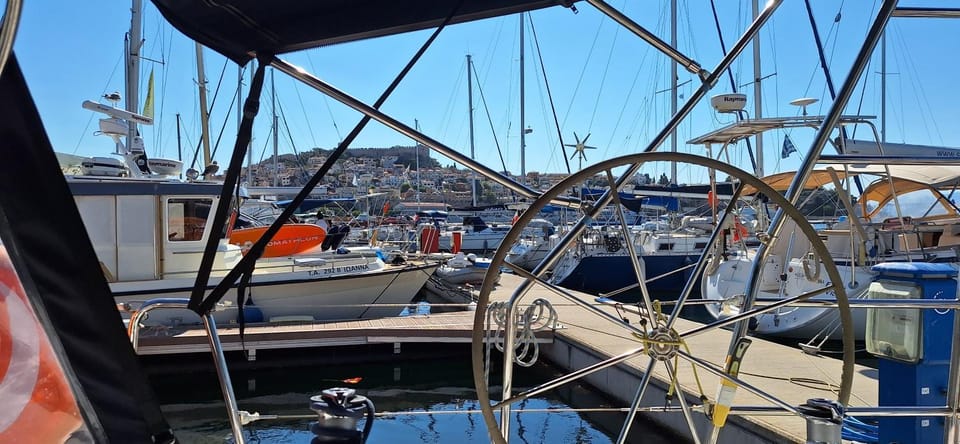 Yacht Pipit Docked boat in Kavala
