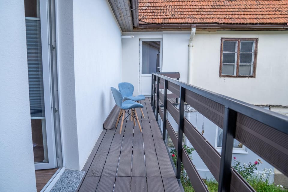 View (from property/room), Balcony/Terrace