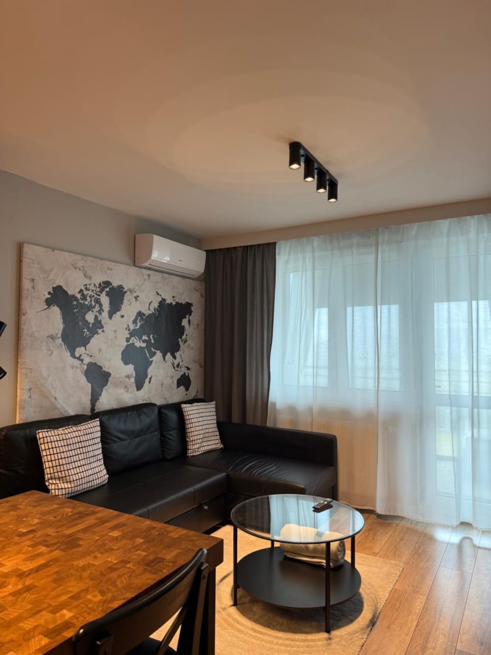 Living room, Seating area, air conditioner