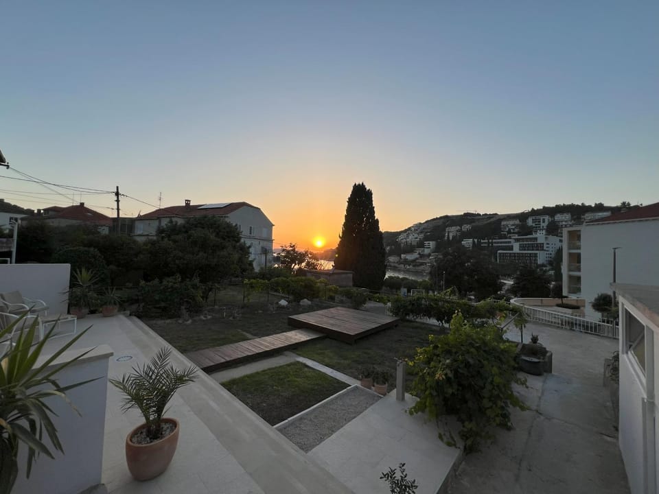 Garden, Balcony/Terrace