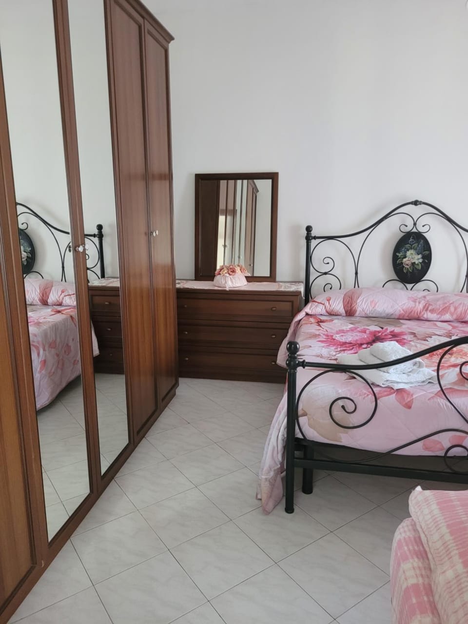 HOME di Pia Apartment in Naples