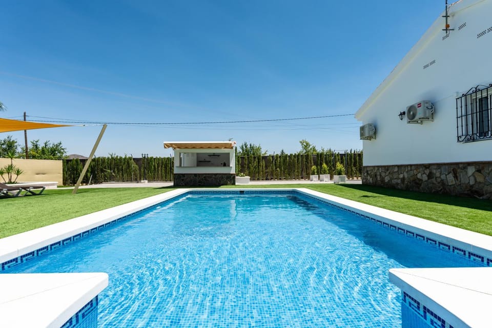 Pool view, Swimming pool, sunbed