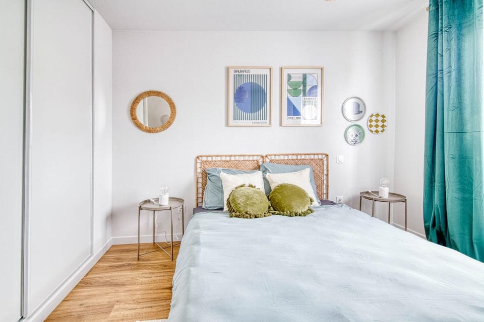 Bed, Bedroom