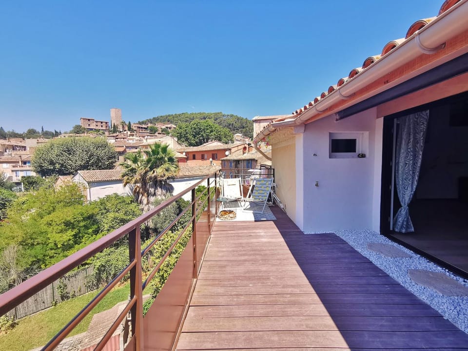Property building, Day, Natural landscape, View (from property/room), Balcony/Terrace