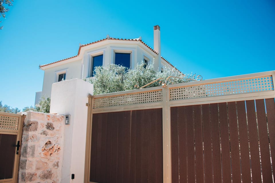 Property building, Facade/entrance