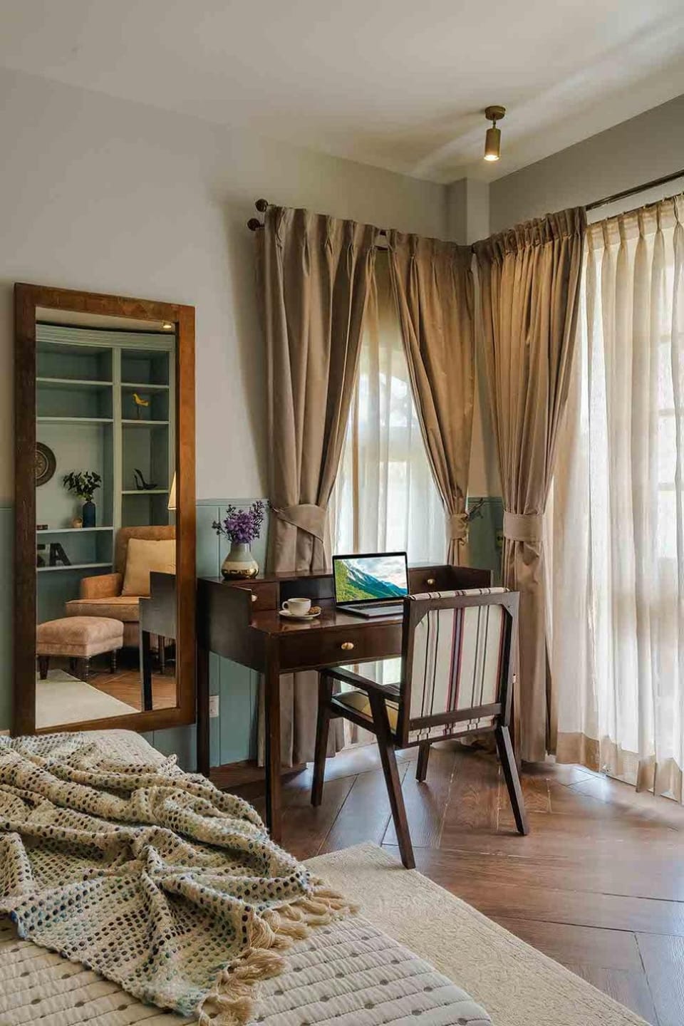 Photo of the whole room, Seating area, Dining area, Bedroom