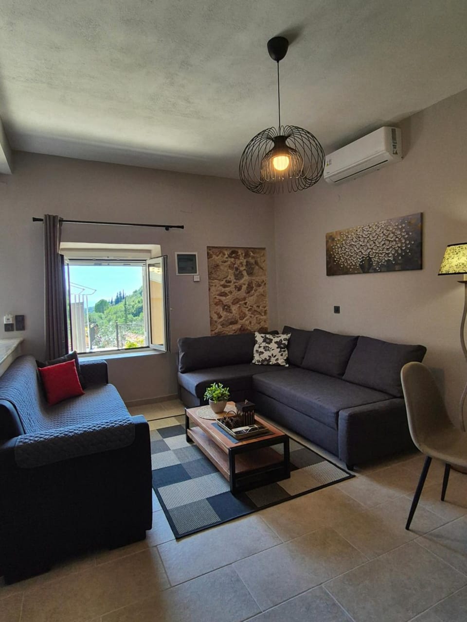 Living room, Seating area, air conditioner