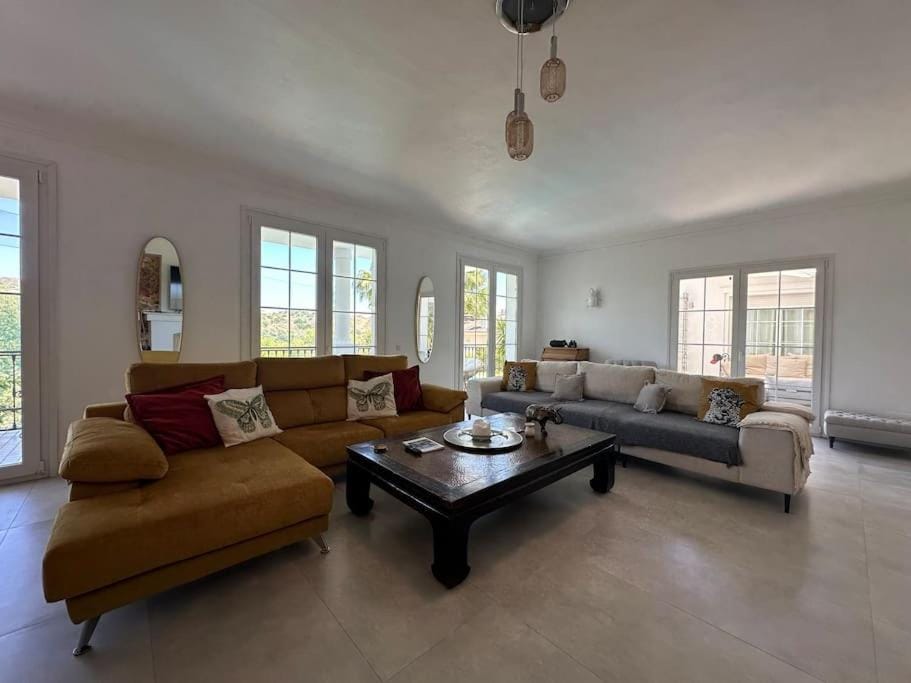 R35 Spacious private villa&pool&SPA Villa in Marbella