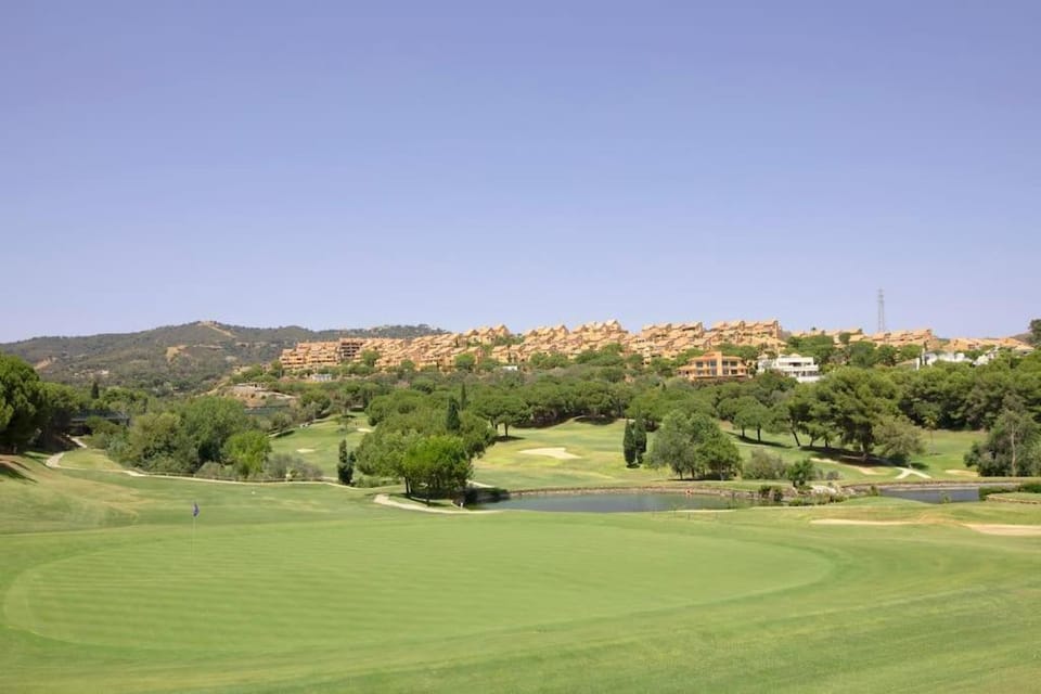R35 Spacious private villa&pool&SPA Villa in Marbella