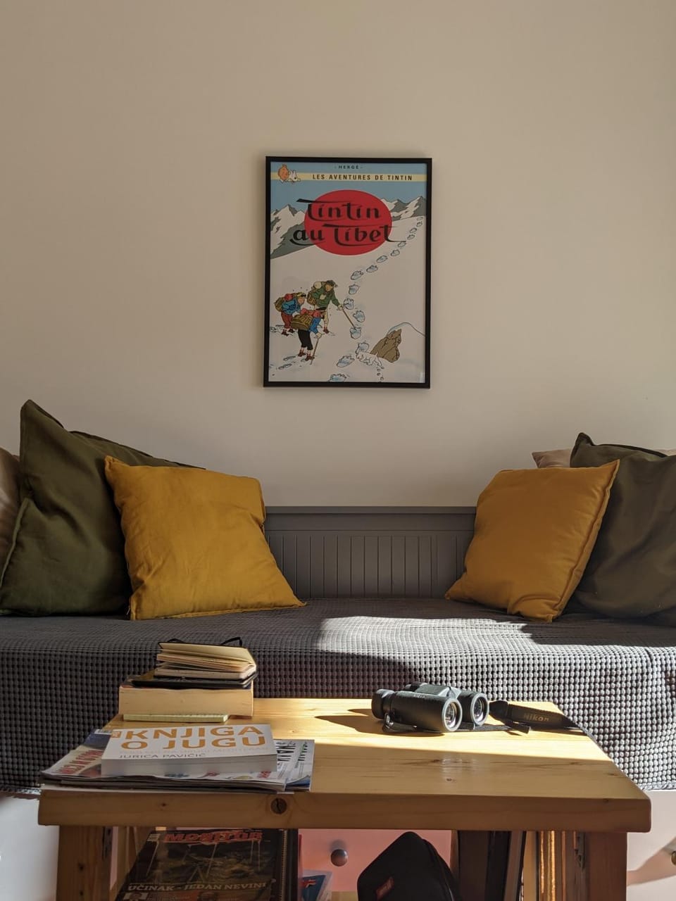 Bed, Living room, Seating area