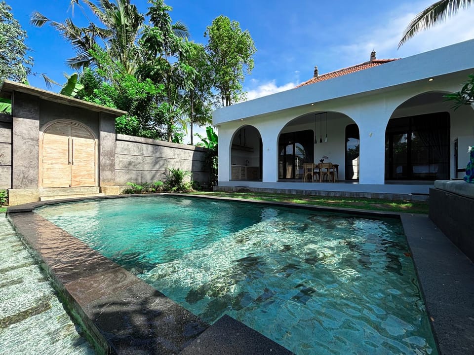 Pool view, Swimming pool