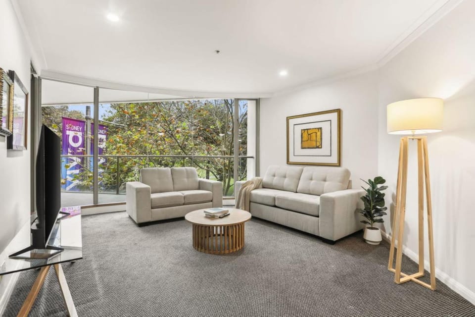 Luxurious Apartment only 250m Walk To Opera House Apartment in Sydney