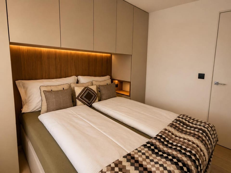 Bed, Bedroom, wardrobe