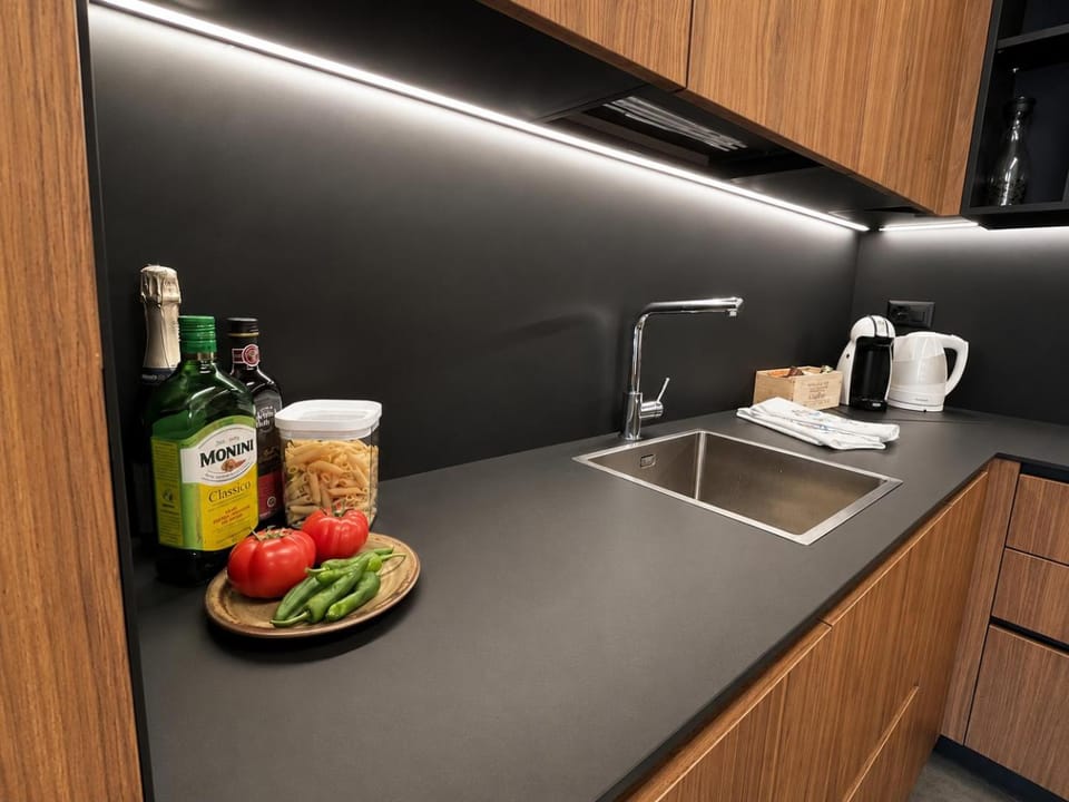 Kitchen or kitchenette, kitchen