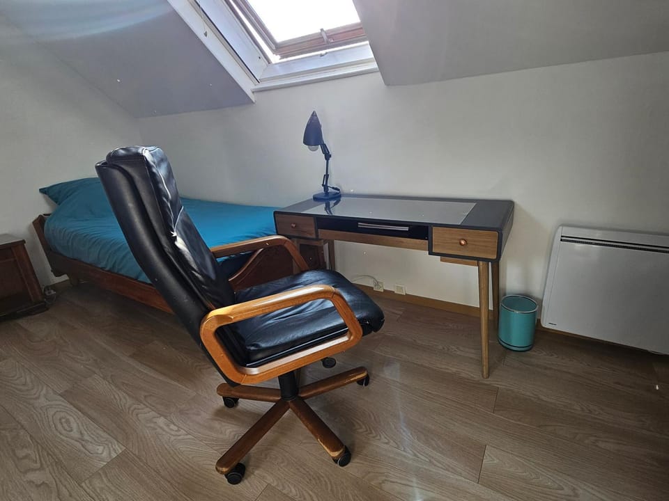 Spacious 1 bedroom flat in Le Pecq Vacation rental in Saint-Germain-en-Laye