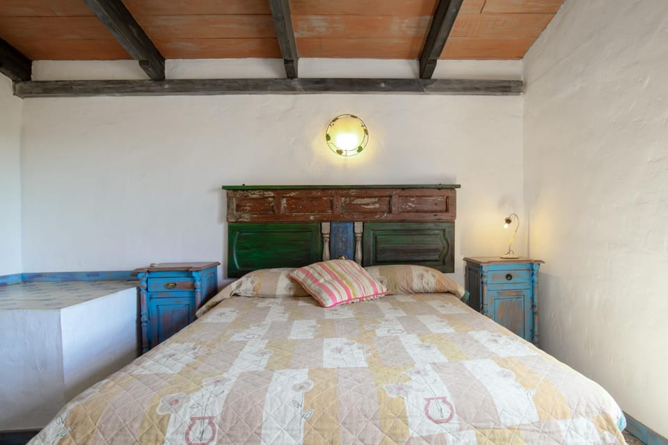 Property building, Living room, Bedroom