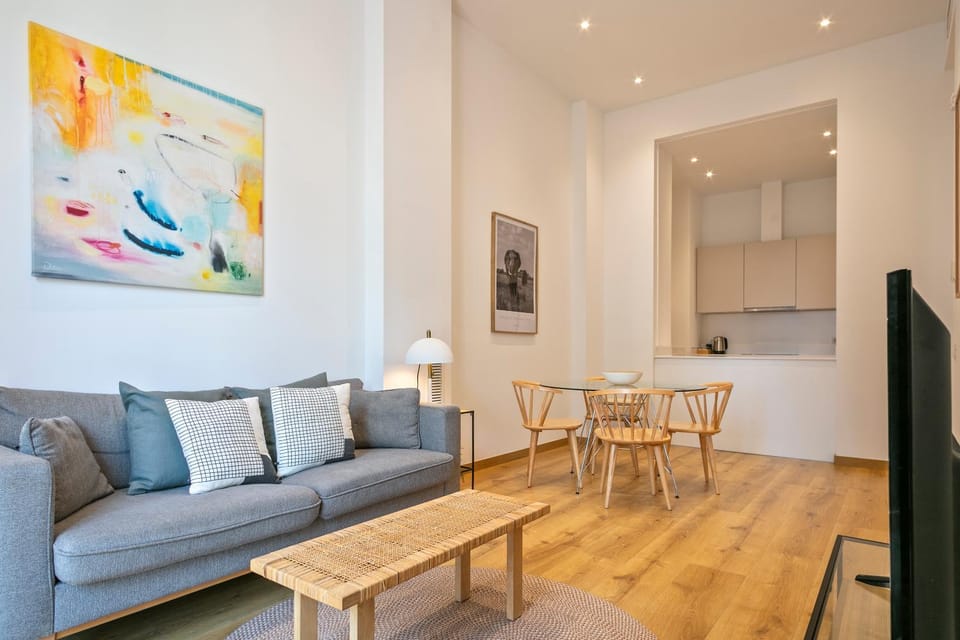 Living room, Seating area