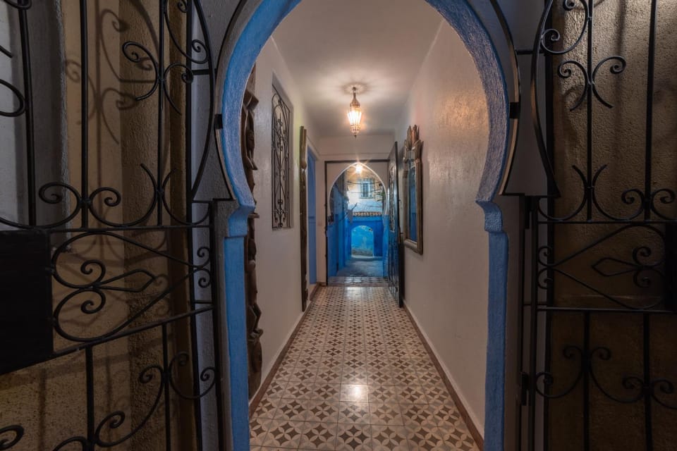 Facade/entrance, Entertainment