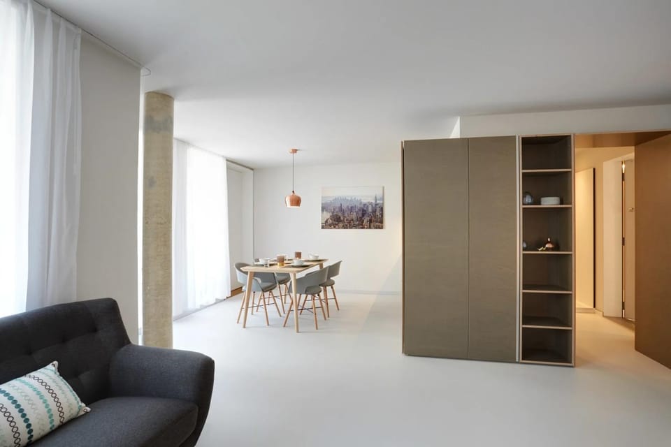 Seating area, Dining area