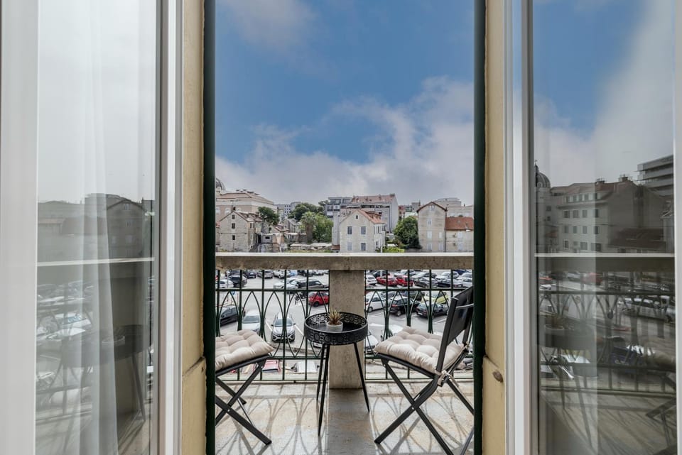 View (from property/room), Balcony/Terrace, Seating area