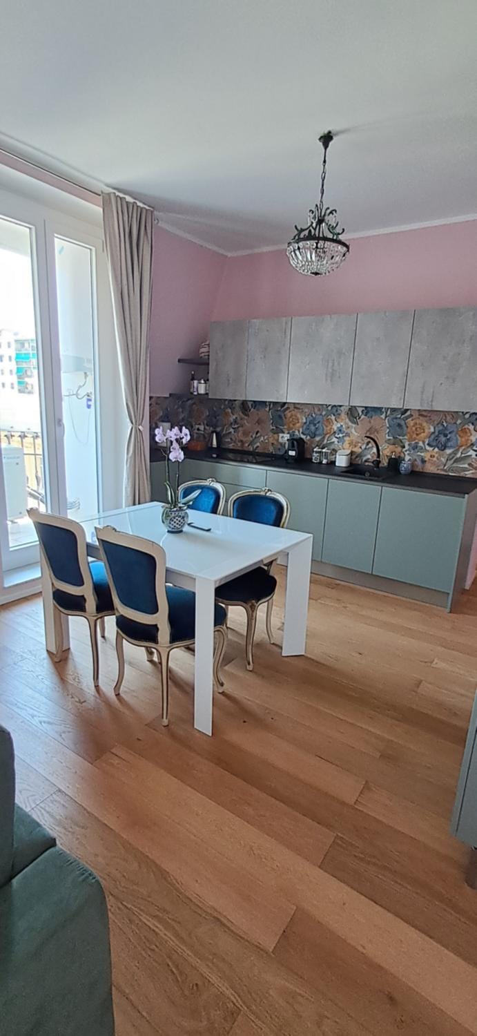 Kitchen or kitchenette, Living room, Dining area
