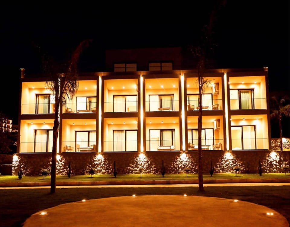 Property building, Night