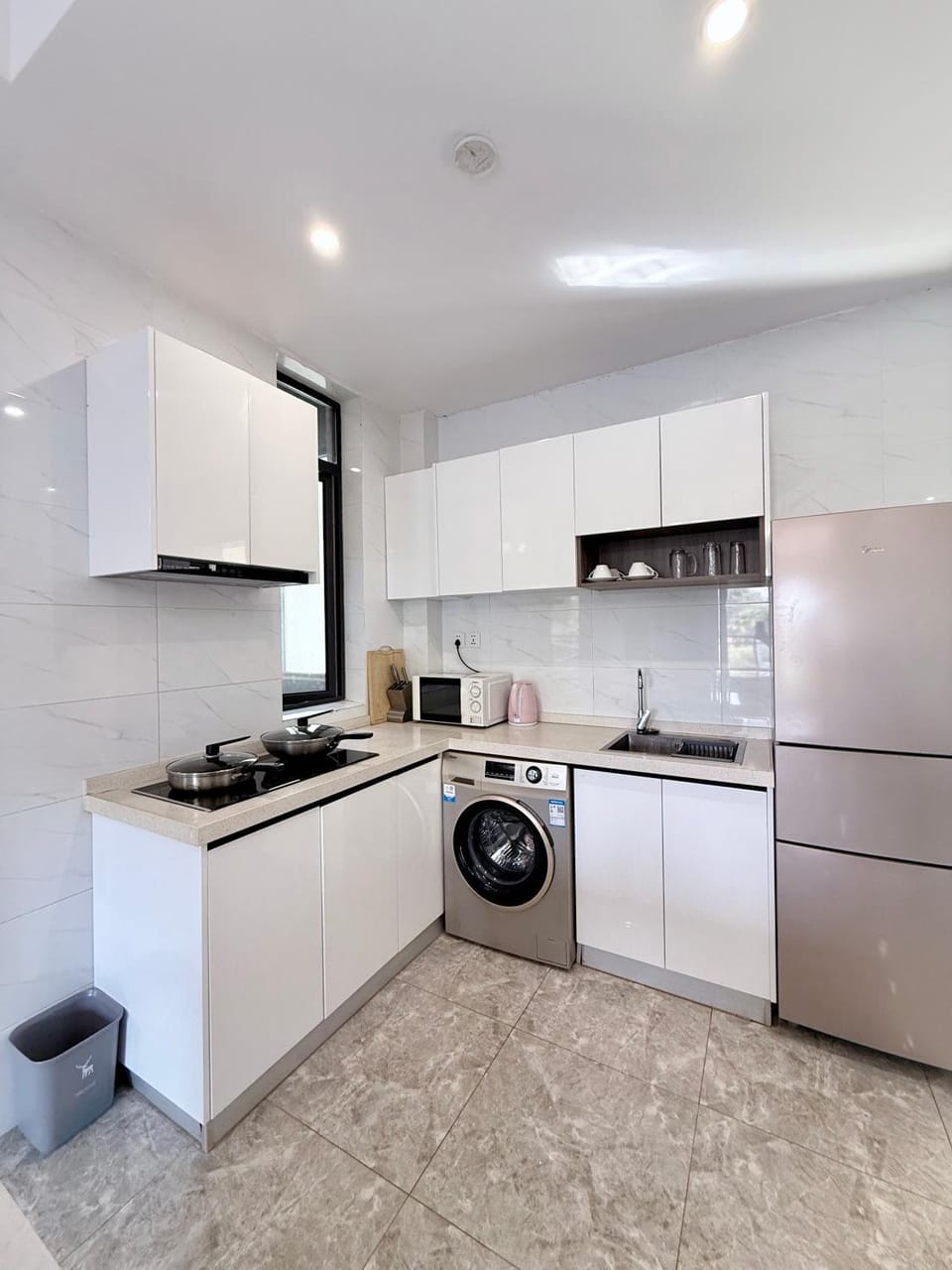 Kitchen or kitchenette, kitchen