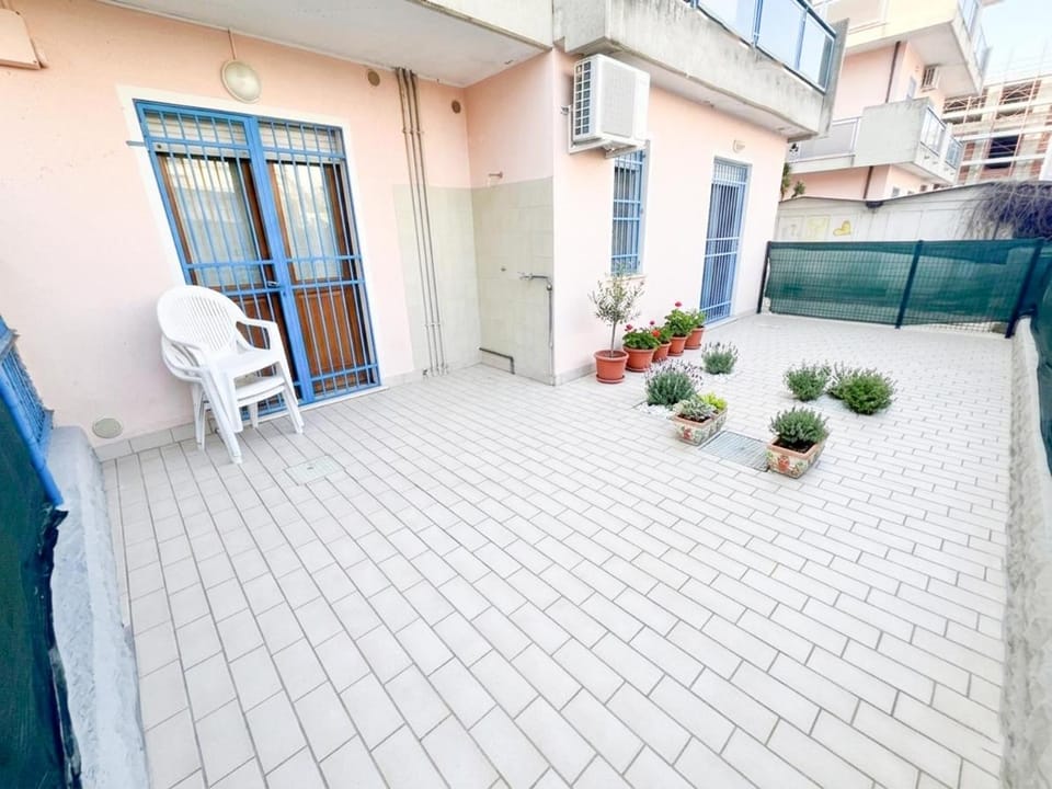 Property building, Patio, Day