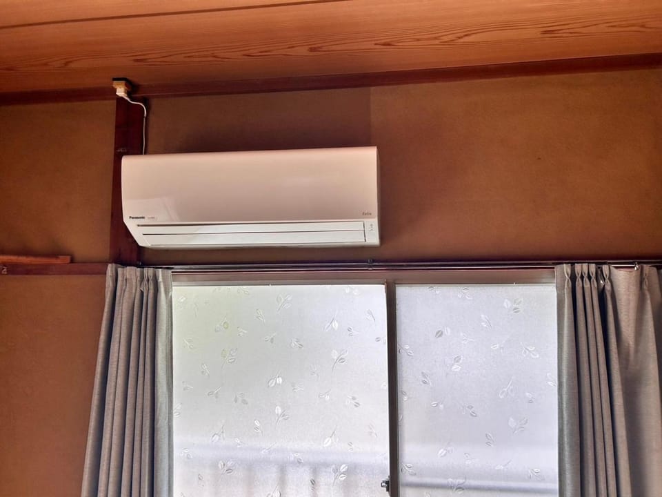 Area and facilities, air conditioner