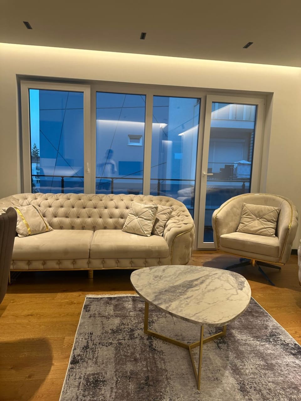 Living room, Seating area