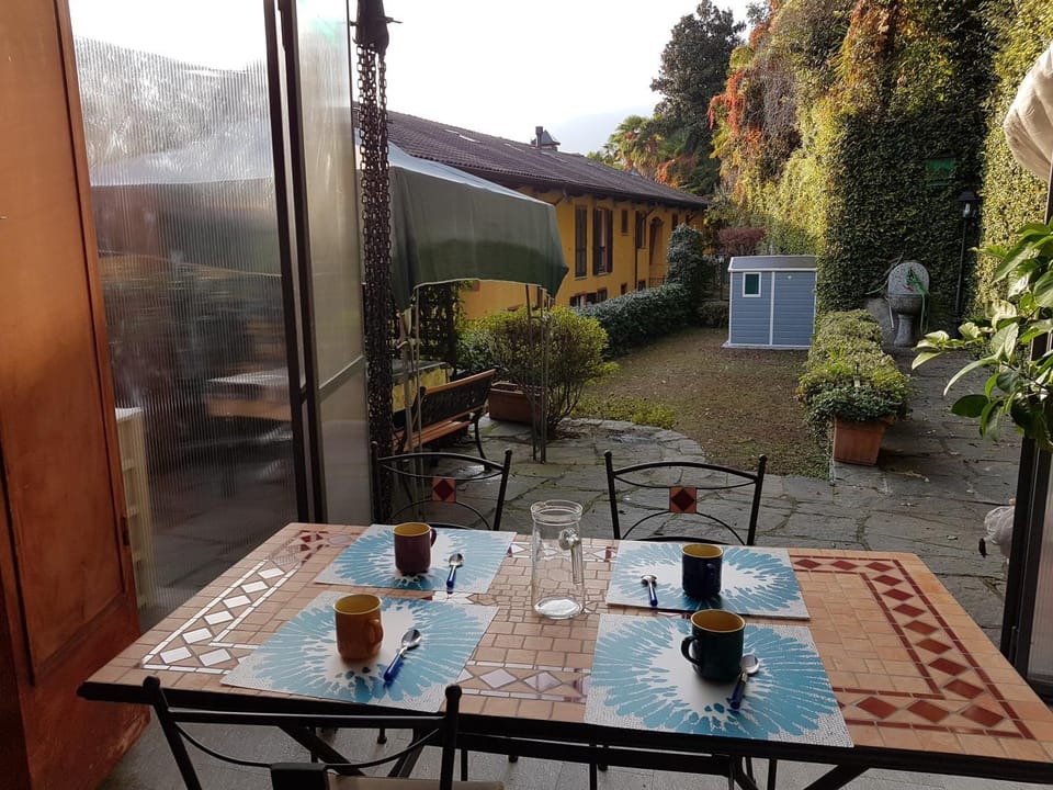 Dining area, Garden view