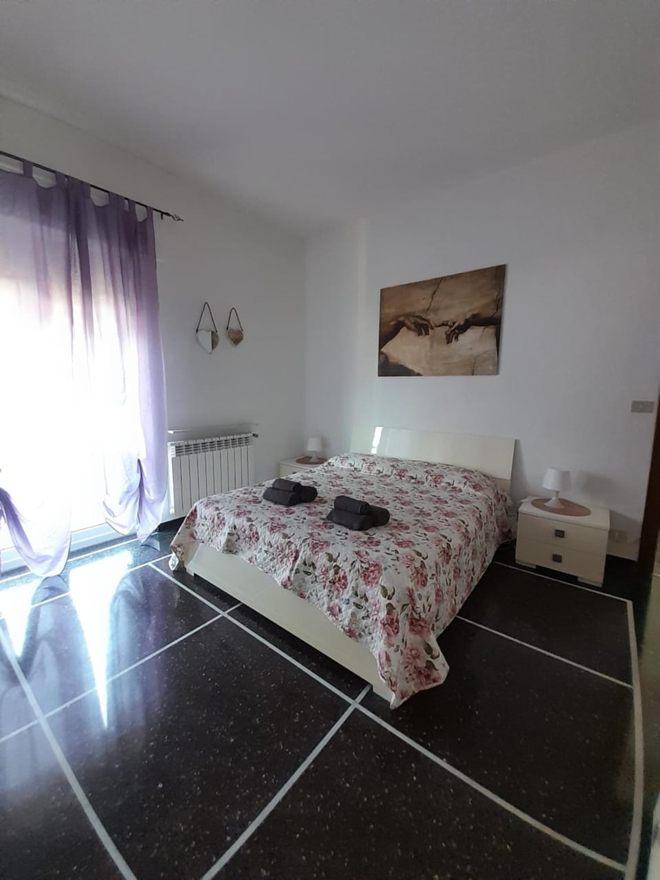 Bed, Photo of the whole room, towels