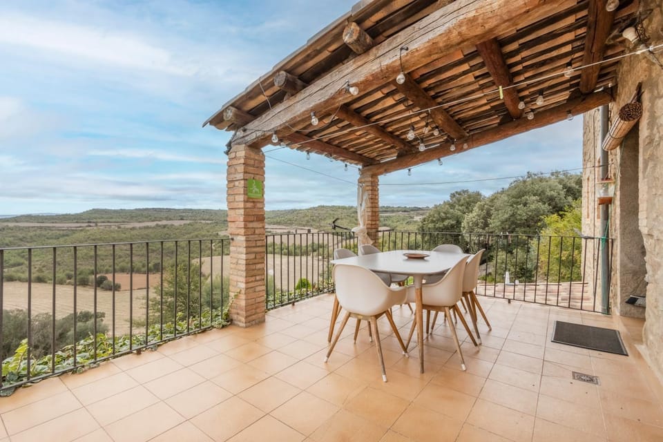 Property building, Balcony/Terrace, Living room