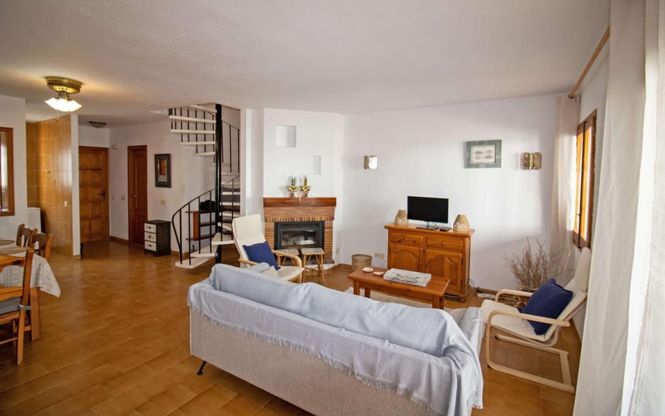 Communal lounge/ TV room, Living room
